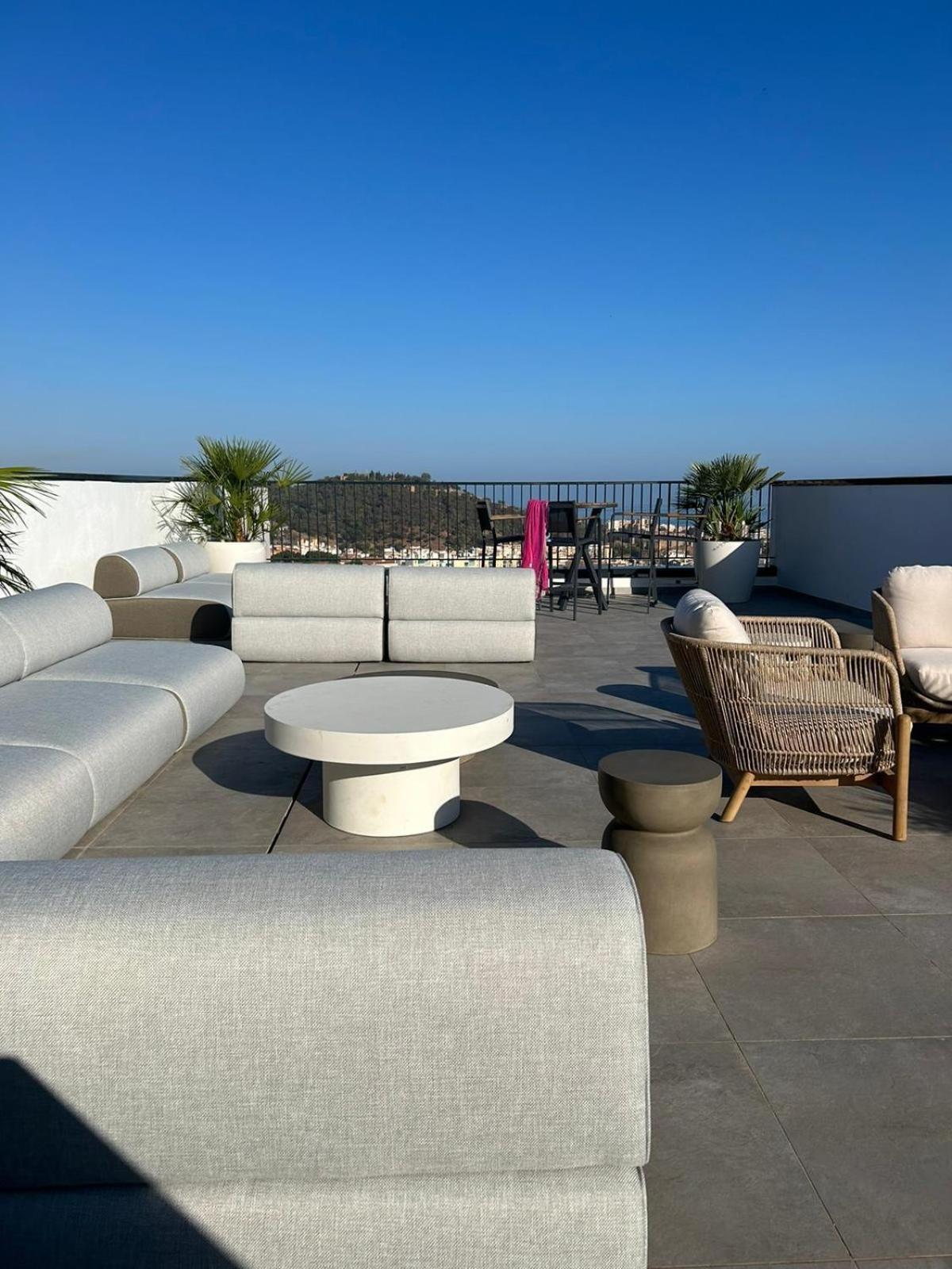 Urban Sky Apartment مالقة المظهر الخارجي الصورة